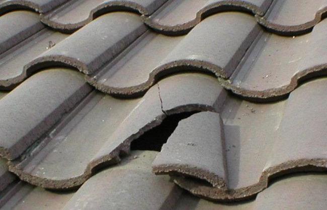 Can Cracked Roof Tiles Be Repaired Or Do They Need Replacing Roundhay Roofing